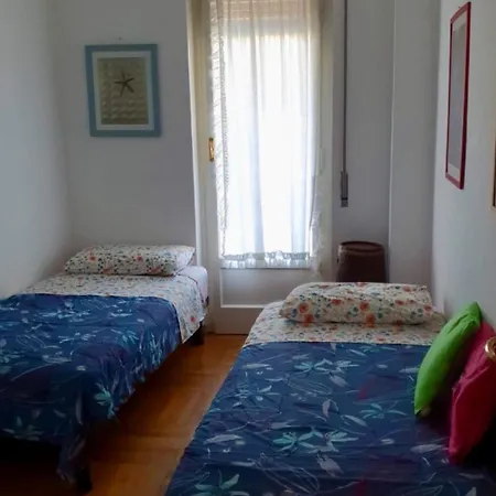 Free Parking And Air Conditioner Апартаменты