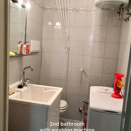 Free Parking And Air Conditioner Апартаменты