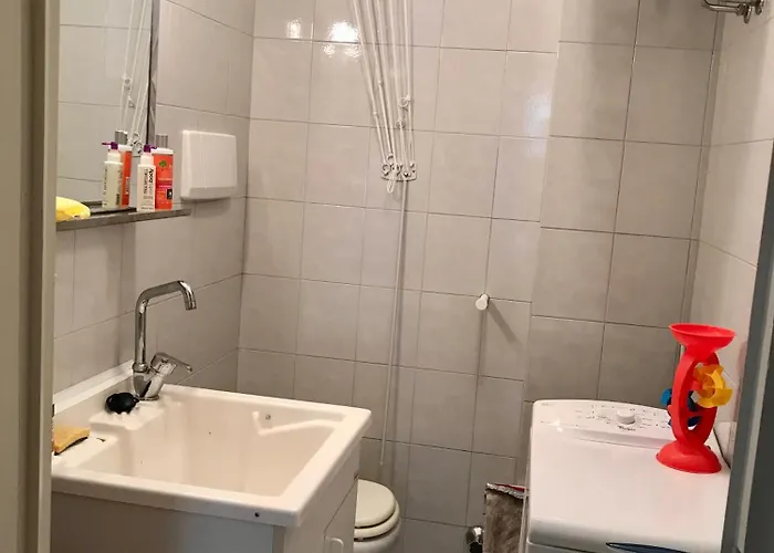 Free Parking And Air Conditioner Appartement
