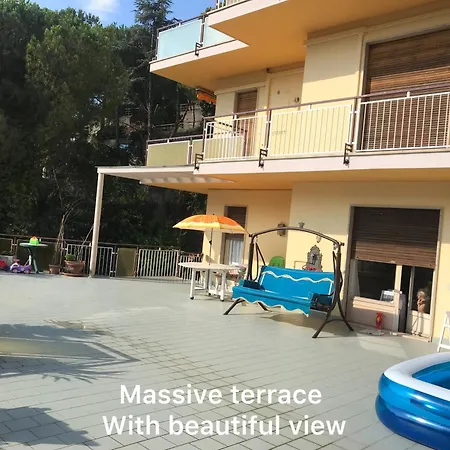 Free Parking And Air Conditioner Apartament *